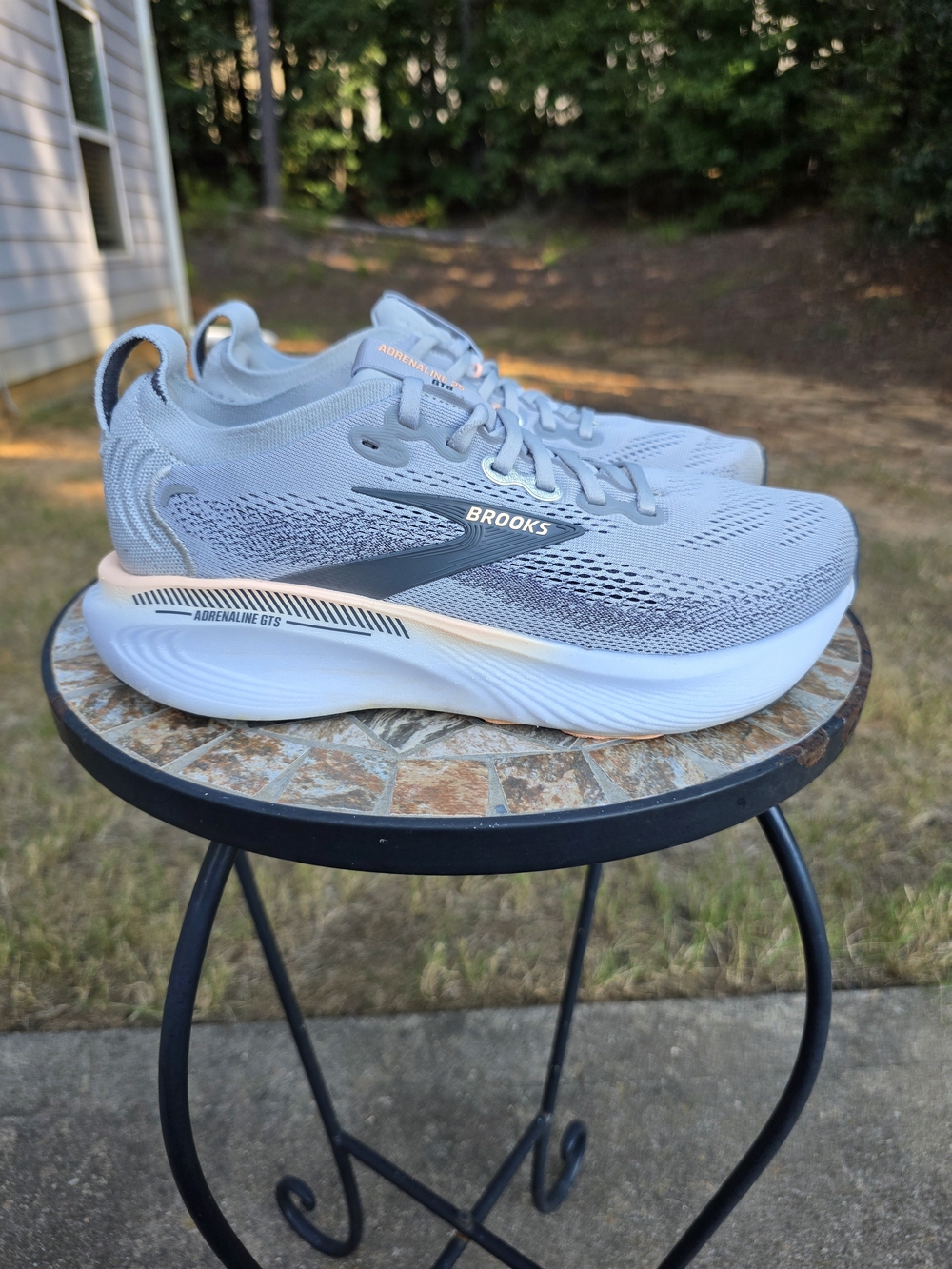 Brooks Adrenaline GTS 25 1204431B032 Grey Running Shoes Sneakers Women Size 8 B